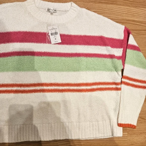 NORTHERN REFLECTIONS Sweater - Picture 3 of 3